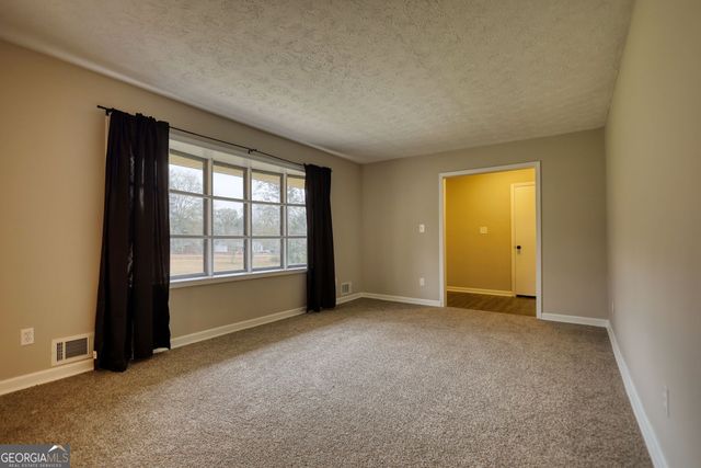 467 Johnny Cut Road, Griffin, GA 30223