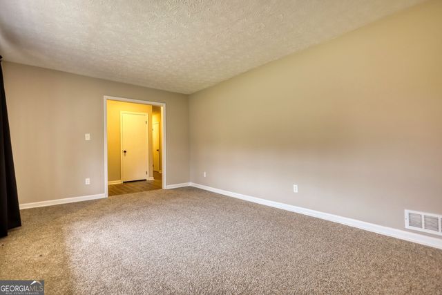 467 Johnny Cut Road, Griffin, GA 30223