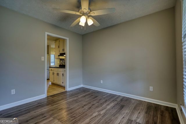 467 Johnny Cut Road, Griffin, GA 30223