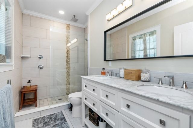 87 Sunnyside St 87, Boston, MA 02136
