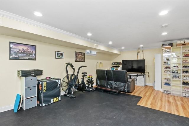 87 Sunnyside St 87, Boston, MA 02136