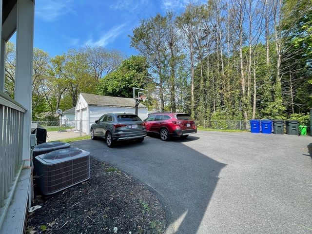 87 Sunnyside St 87, Boston, MA 02136