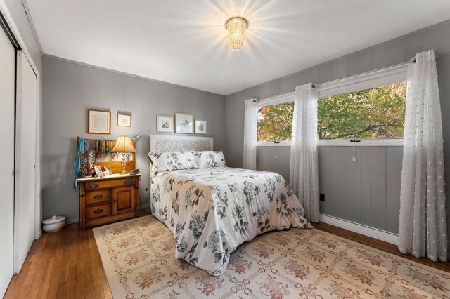 413 Driftwood Drive, Hobart, IN 46342
