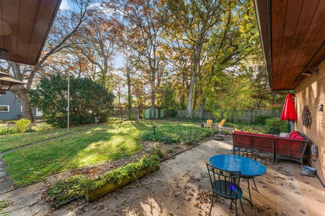 413 Driftwood Drive, Hobart, IN 46342