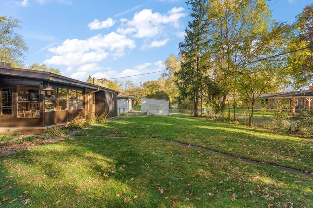 413 Driftwood Drive, Hobart, IN 46342
