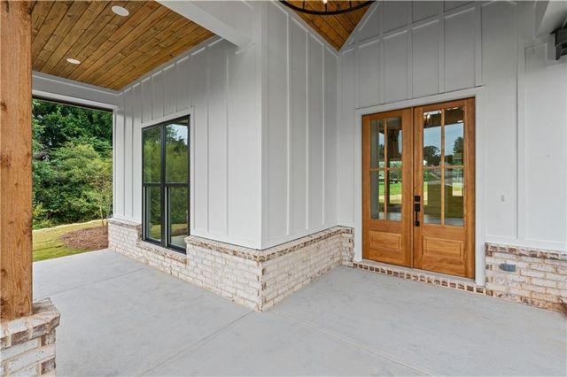 5812 Claybrook Court, Clermont, GA 30527