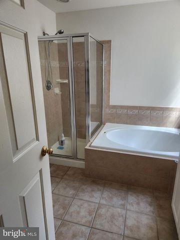 8941 WYNNEFIELD CT, Lorton, VA 22079