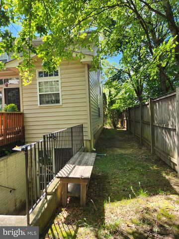 8941 WYNNEFIELD CT, Lorton, VA 22079