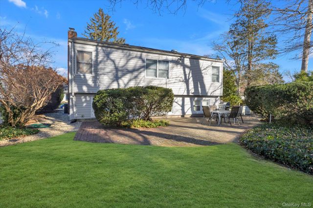 19 Capitol Place, South Huntington, NY 11746