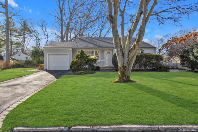 19 Capitol Place, South Huntington, NY 11746