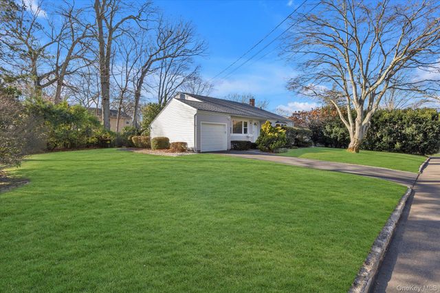 19 Capitol Place, South Huntington, NY 11746