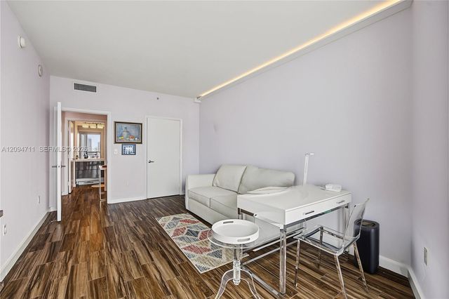 1900 N Bayshore Drive 3604, Miami, FL 33132