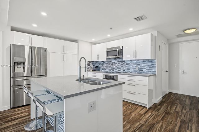 1900 N Bayshore Drive 3604, Miami, FL 33132