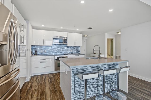 1900 N Bayshore Drive 3604, Miami, FL 33132