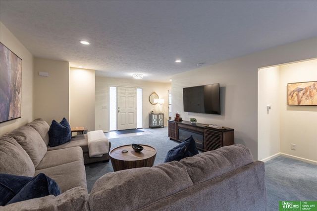 7801-7803 S 30th Street, Bellevue, NE 68147