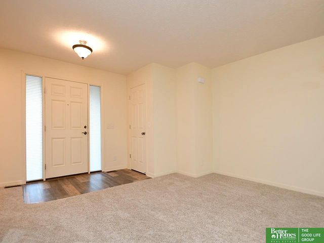 7801-7803 S 30th Street, Bellevue, NE 68147