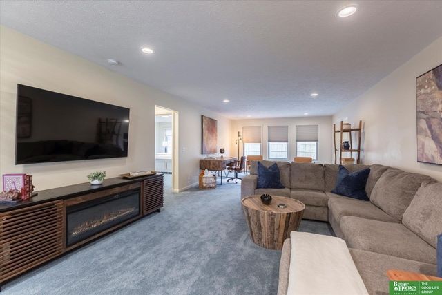 7801-7803 S 30th Street, Bellevue, NE 68147