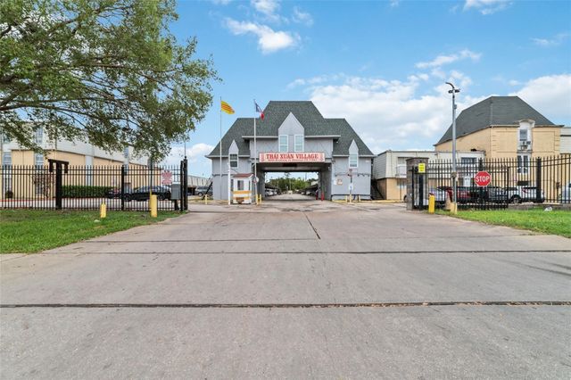 8200 Broadway Street 311, Houston, TX 77061