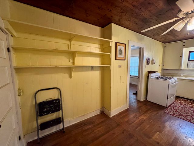 103 S Center Street, Bonham, TX 75418