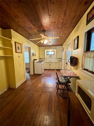103 S Center Street, Bonham, TX 75418