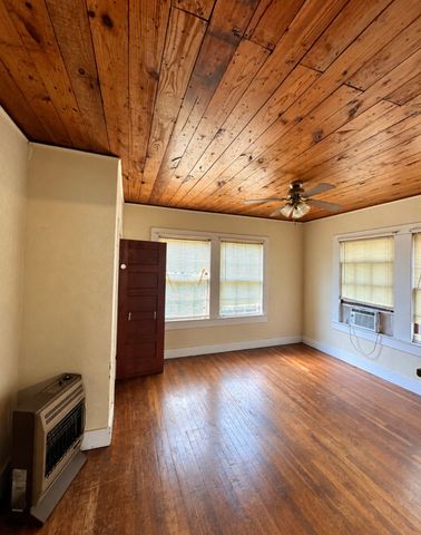 103 S Center Street, Bonham, TX 75418
