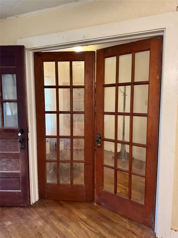 103 S Center Street, Bonham, TX 75418