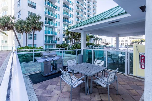 41 SE 5th Street 414, Miami, FL 33131