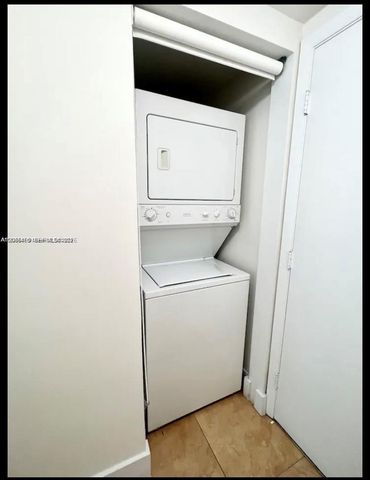 41 SE 5th Street 414, Miami, FL 33131