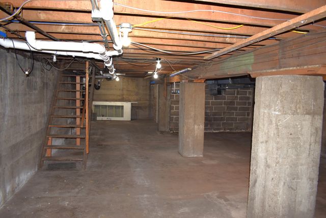 1301-1313 S Westnedge, Kalamazoo, MI 49008