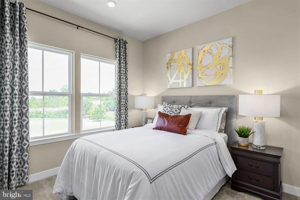 Image 18 of property listing at 2266 WATERFRONT WAY, Baltimore, MD 21230