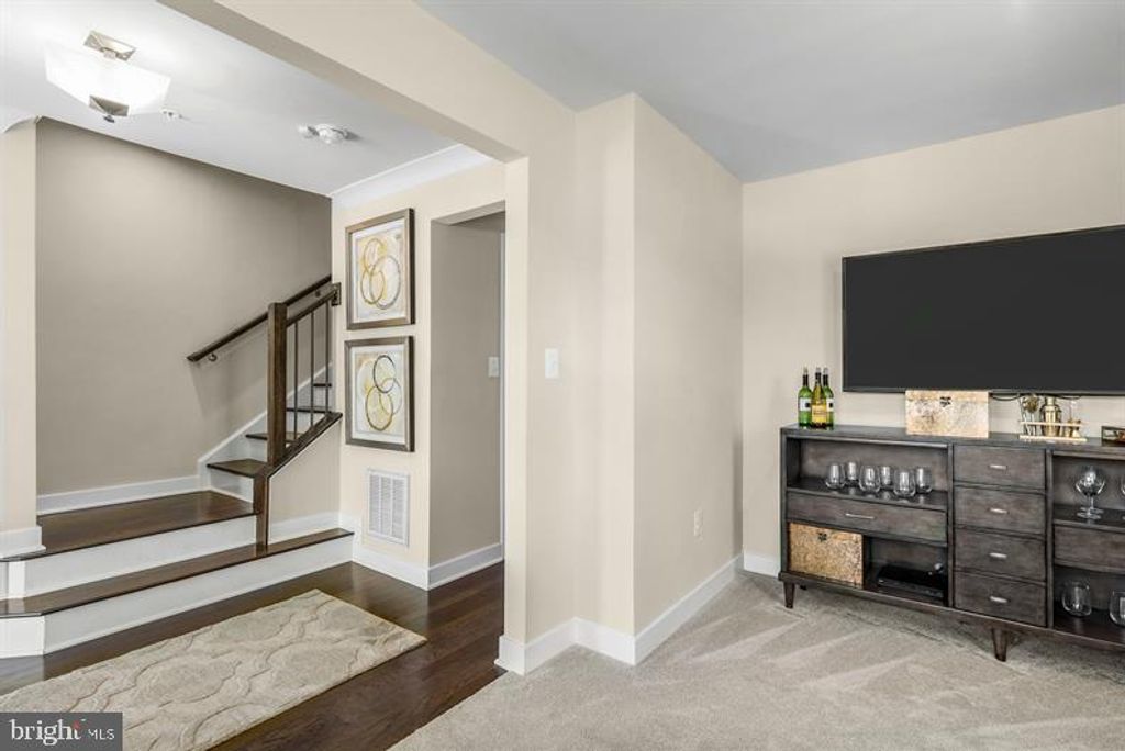 Image 21 of property listing at 2266 WATERFRONT WAY, Baltimore, MD 21230