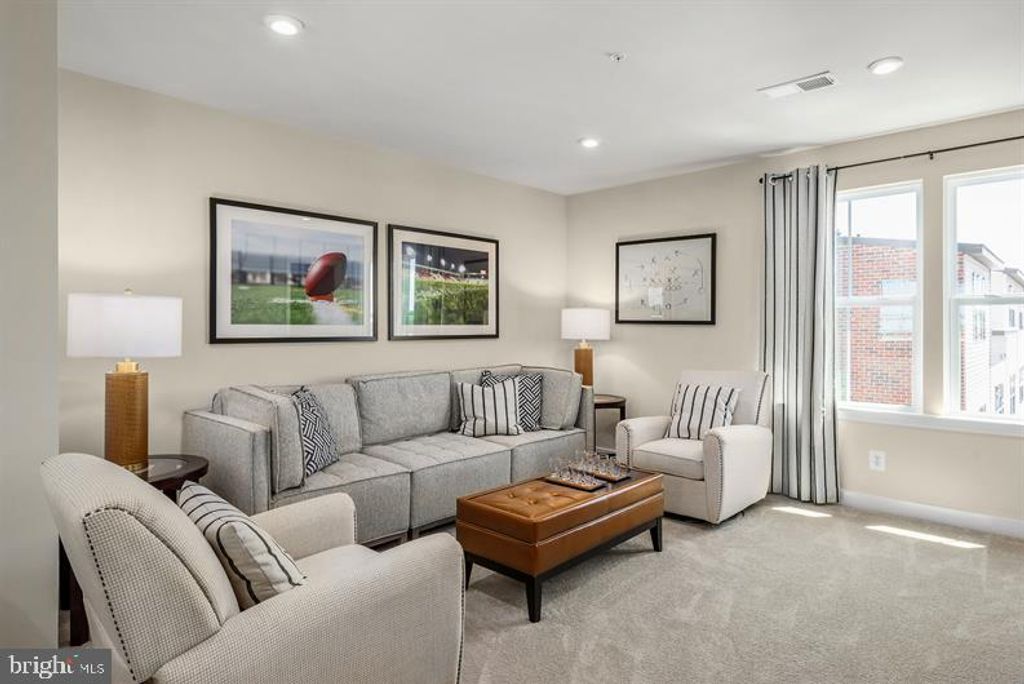 Image 22 of property listing at 2266 WATERFRONT WAY, Baltimore, MD 21230