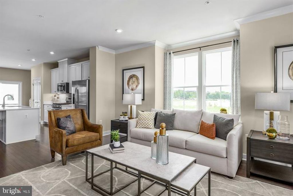 Image 6 of property listing at 2266 WATERFRONT WAY, Baltimore, MD 21230