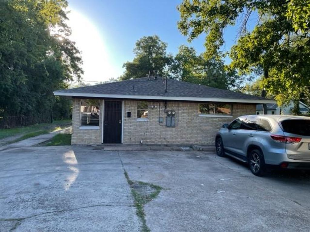 5603 Pickfair Street, Houston, TX 77026