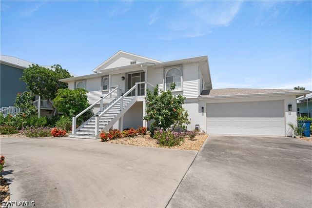 116 Sand Dollar DR, Fort Myers Beach, FL 33931