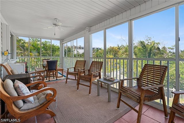 116 Sand Dollar DR, Fort Myers Beach, FL 33931