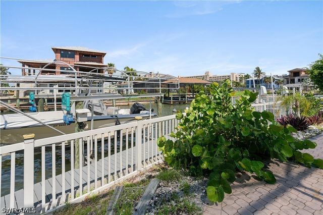 116 Sand Dollar DR, Fort Myers Beach, FL 33931