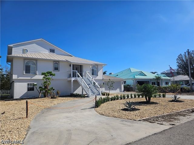 116 Sand Dollar DR, Fort Myers Beach, FL 33931