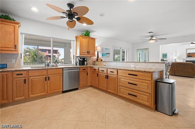 116 Sand Dollar DR, Fort Myers Beach, FL 33931