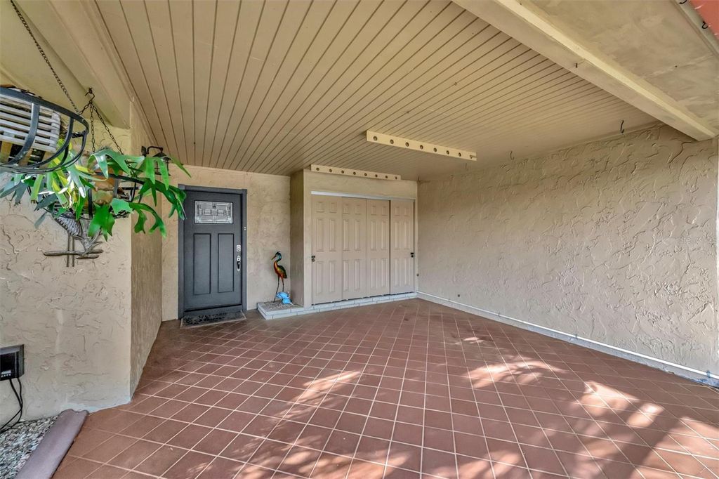 Image 13 of property listing at 9517 AZURE COVE, Bradenton, FL 34210