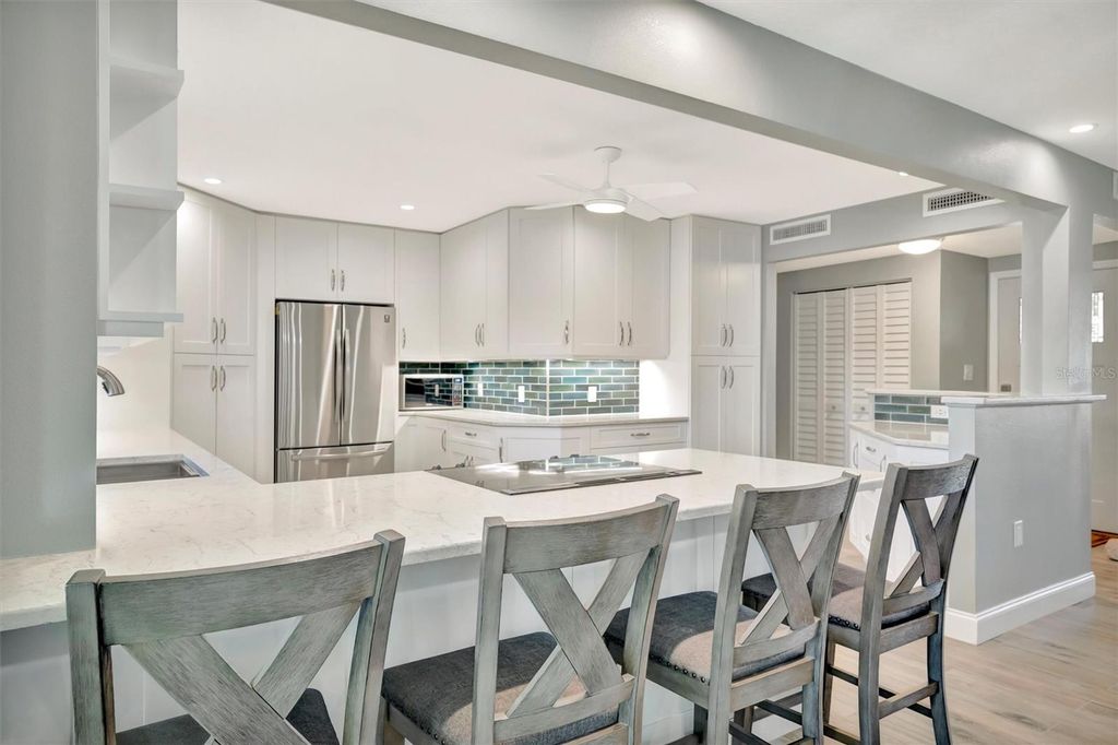 Image 19 of property listing at 9517 AZURE COVE, Bradenton, FL 34210