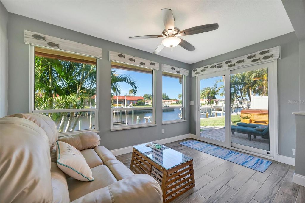 Image 24 of property listing at 9517 AZURE COVE, Bradenton, FL 34210