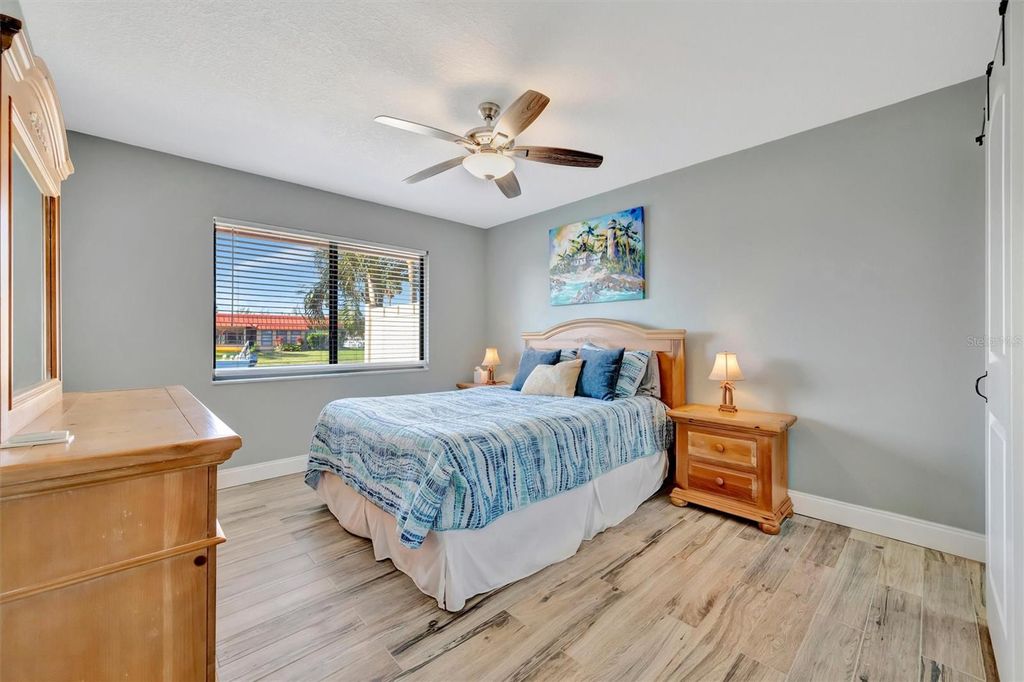 Image 26 of property listing at 9517 AZURE COVE, Bradenton, FL 34210