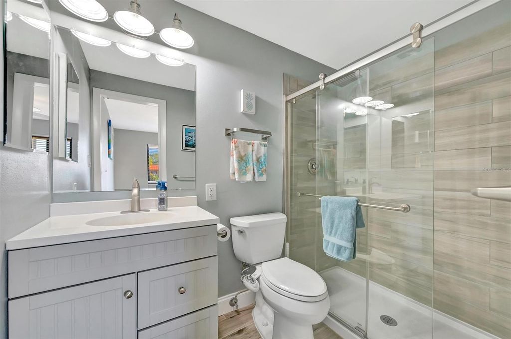 Image 29 of property listing at 9517 AZURE COVE, Bradenton, FL 34210
