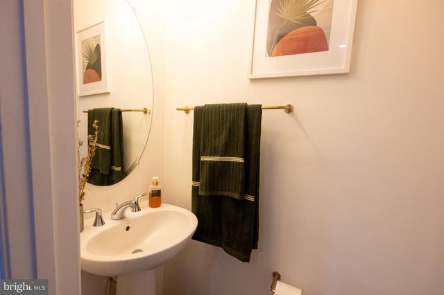 2731 PINEBROOK RD, Landover, MD 20785