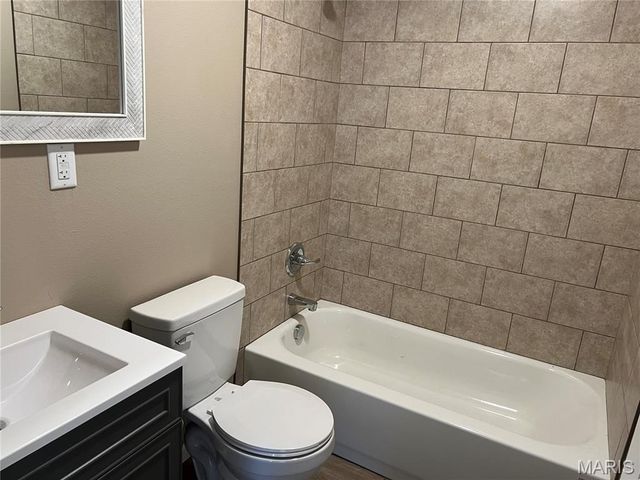 348 W 2nd Street, Lebanon, MO 65536