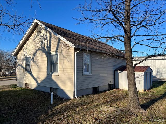 348 W 2nd Street, Lebanon, MO 65536