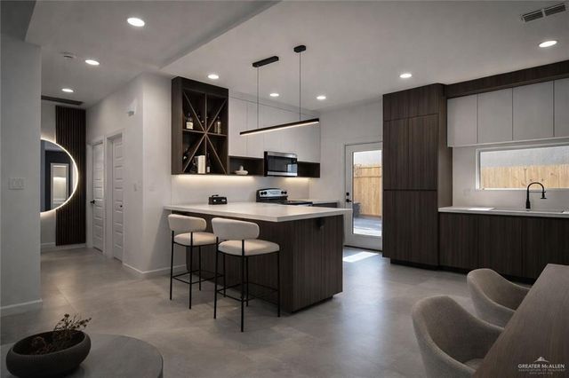 1408 Samara Avenue 4, Pharr, TX 78577