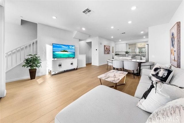 249 Steely, Irvine, CA 92614