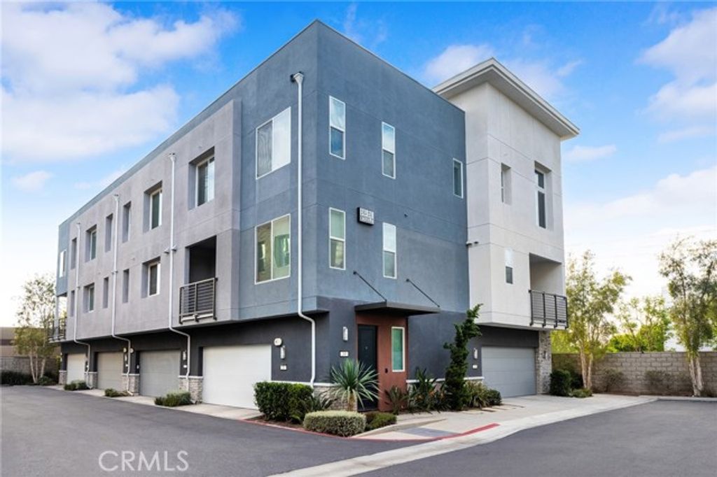 249 Steely, Irvine, CA 92614